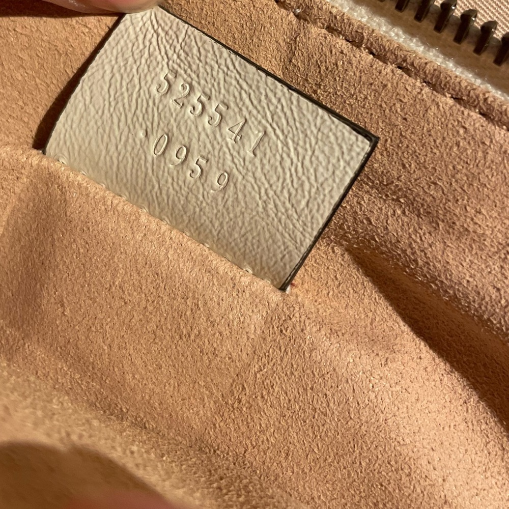 Gucci GG Marmont leather pouch - Picture 3 of 7